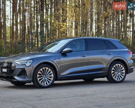 Сірий Ауді E-Tron, об'ємом двигуна 0 л та пробігом 67 тис. км за 37999 $, фото 5 на Automoto.ua