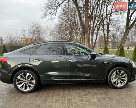 Сірий Ауді E-Tron, об'ємом двигуна 0 л та пробігом 143 тис. км за 30800 $, фото 6 на Automoto.ua