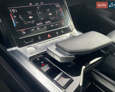 Ауди E-Tron 2020 в Луцке на Automoto.ua Серый Ауди E-Tron, объемом двигателя 0 л и пробегом 128 тыс. км за 25000 $, фото 55 на Automoto.ua