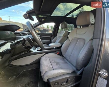 Серый Ауди E-Tron, объемом двигателя 0 л и пробегом 158 тыс. км за 27900 $, фото 20 на Automoto.ua