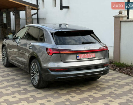 Сірий Ауді E-Tron, об'ємом двигуна 0 л та пробігом 180 тис. км за 25300 $, фото 14 на Automoto.ua