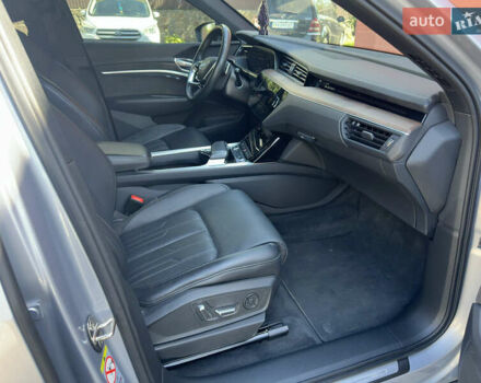 Серый Ауди E-Tron, объемом двигателя 0 л и пробегом 84 тыс. км за 42000 $, фото 1 на Automoto.ua