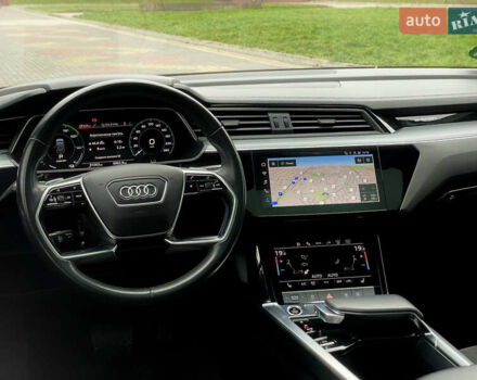 Серый Ауди E-Tron, объемом двигателя 0 л и пробегом 90 тыс. км за 34490 $, фото 26 на Automoto.ua