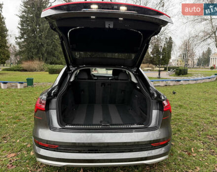 Сірий Ауді E-Tron, об'ємом двигуна 0 л та пробігом 53 тис. км за 34000 $, фото 37 на Automoto.ua