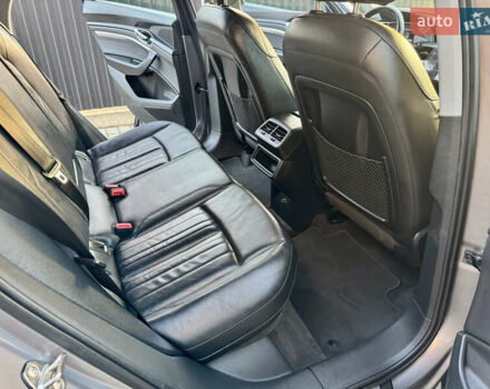 Сірий Ауді E-Tron, об'ємом двигуна 0 л та пробігом 143 тис. км за 27900 $, фото 55 на Automoto.ua