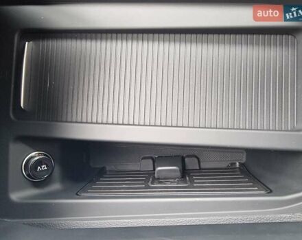 Сірий Ауді E-Tron, об'ємом двигуна 0 л та пробігом 120 тис. км за 29650 $, фото 29 на Automoto.ua