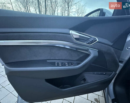 Серый Ауди E-Tron, объемом двигателя 0 л и пробегом 836 тыс. км за 34900 $, фото 16 на Automoto.ua