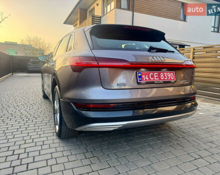 Сірий Ауді E-Tron, об'ємом двигуна 0 л та пробігом 143 тис. км за 27900 $, фото 7 на Automoto.ua