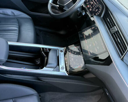 Серый Ауди E-Tron, объемом двигателя 0 л и пробегом 121 тыс. км за 27699 $, фото 26 на Automoto.ua