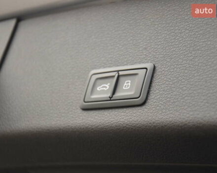 Серый Ауди E-Tron, объемом двигателя 0 л и пробегом 157 тыс. км за 24950 $, фото 61 на Automoto.ua