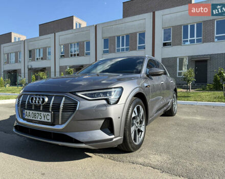 Сірий Ауді E-Tron, об'ємом двигуна 0 л та пробігом 65 тис. км за 39990 $, фото 2 на Automoto.ua