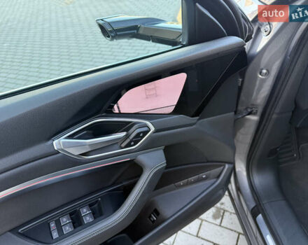 Серый Ауди E-Tron, объемом двигателя 0 л и пробегом 121 тыс. км за 27699 $, фото 35 на Automoto.ua