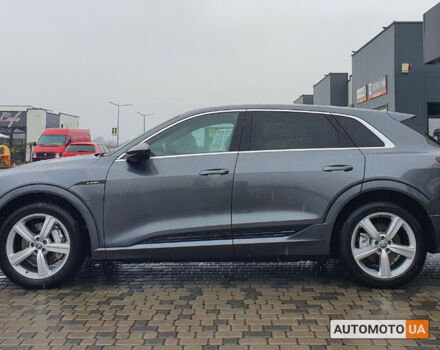 Серый Ауди E-Tron, объемом двигателя 55 л и пробегом 47 тыс. км за 48000 $, фото 3 на Automoto.ua