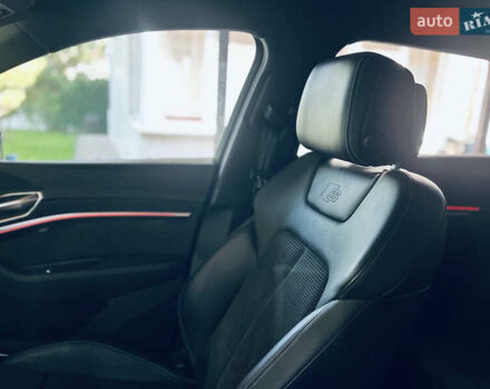 Серый Ауди E-Tron, объемом двигателя 0 л и пробегом 60 тыс. км за 41999 $, фото 1 на Automoto.ua
