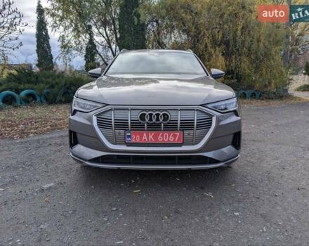 Серый Ауди E-Tron, объемом двигателя 0 л и пробегом 82 тыс. км за 32500 $, фото 8 на Automoto.ua