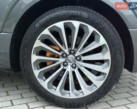 Серый Ауди E-Tron, объемом двигателя 0 л и пробегом 29 тыс. км за 38300 $, фото 35 на Automoto.ua