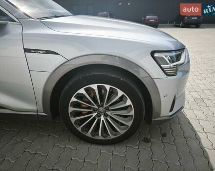 Сірий Ауді E-Tron, об'ємом двигуна 0 л та пробігом 70 тис. км за 34500 $, фото 61 на Automoto.ua
