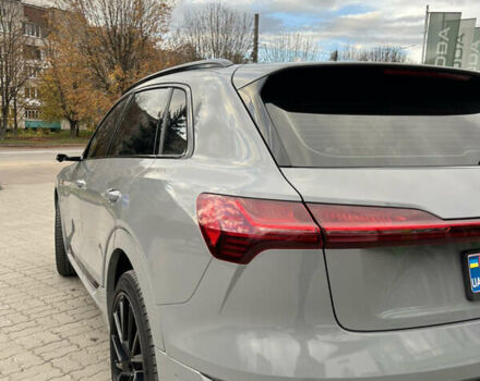 Ауди E-Tron 2020 в Луцке на Automoto.ua Серый Ауди E-Tron, объемом двигателя 0 л и пробегом 104 тыс. км за 33000 $, фото 16 на Automoto.ua