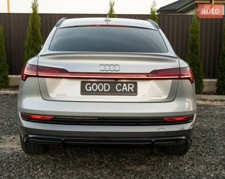 Сірий Ауді E-Tron, об'ємом двигуна 0 л та пробігом 112 тис. км за 34300 $, фото 19 на Automoto.ua