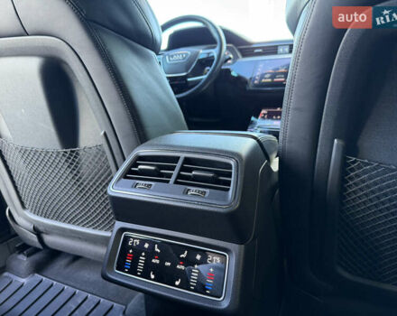 Серый Ауди E-Tron, объемом двигателя 0 л и пробегом 41 тыс. км за 44990 $, фото 36 на Automoto.ua