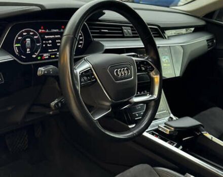 Серый Ауди E-Tron, объемом двигателя 0 л и пробегом 49 тыс. км за 29999 $, фото 7 на Automoto.ua