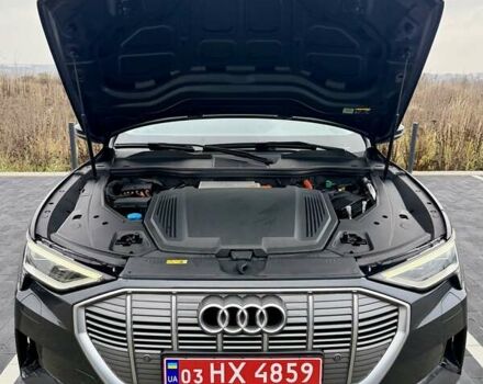 Сірий Ауді E-Tron, об'ємом двигуна 0 л та пробігом 178 тис. км за 21700 $, фото 61 на Automoto.ua