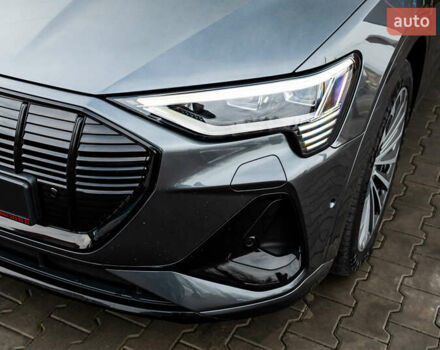 Сірий Ауді E-Tron, об'ємом двигуна 0 л та пробігом 82 тис. км за 39888 $, фото 16 на Automoto.ua