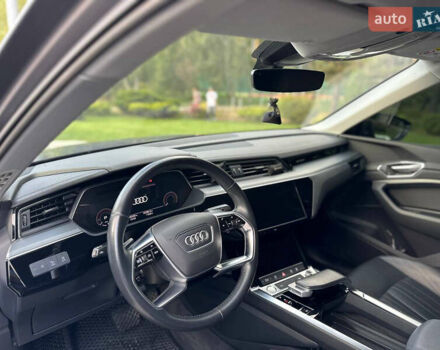 Серый Ауди E-Tron, объемом двигателя 0 л и пробегом 88 тыс. км за 28500 $, фото 9 на Automoto.ua