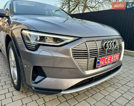 Сірий Ауді E-Tron, об'ємом двигуна 0 л та пробігом 143 тис. км за 27900 $, фото 34 на Automoto.ua