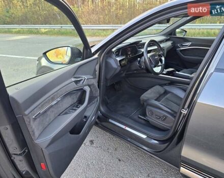 Сірий Ауді E-Tron, об'ємом двигуна 0 л та пробігом 67 тис. км за 37999 $, фото 32 на Automoto.ua
