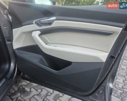 Ауди E-Tron 2020 в Хмельницком на Automoto.ua Серый Ауди E-Tron, объемом двигателя 0 л и пробегом 146 тыс. км за 22700 $, фото 86 на Automoto.ua