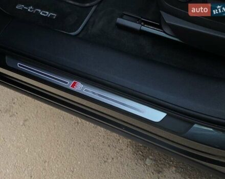 Серый Ауди E-Tron, объемом двигателя 0 л и пробегом 158 тыс. км за 27900 $, фото 33 на Automoto.ua