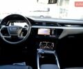 Серый Ауди E-Tron, объемом двигателя 0 л и пробегом 125 тыс. км за 23800 $, фото 172 на Automoto.ua