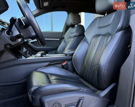 Серый Ауди E-Tron, объемом двигателя 0 л и пробегом 41 тыс. км за 44990 $, фото 31 на Automoto.ua