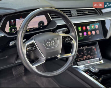 Сірий Ауді E-Tron, об'ємом двигуна 0 л та пробігом 170 тис. км за 25600 $, фото 6 на Automoto.ua