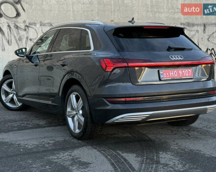 Ауді E-Tron 2020 у Львові на Automoto.ua Сірий Ауді E-Tron, об'ємом двигуна 0 л та пробігом 81 тис. км за 34920 $, фото 17 на Automoto.ua