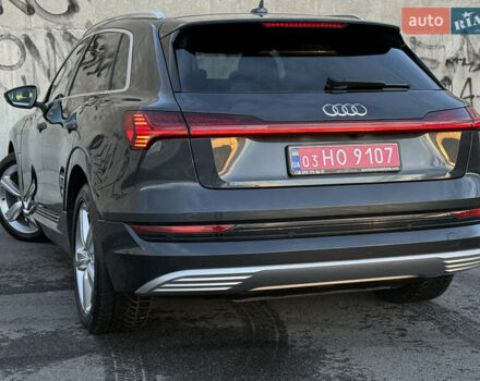 Ауді E-Tron 2020 у Львові на Automoto.ua Сірий Ауді E-Tron, об'ємом двигуна 0 л та пробігом 81 тис. км за 34920 $, фото 16 на Automoto.ua