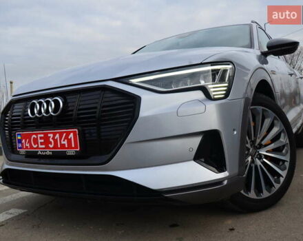 Серый Ауди E-Tron, объемом двигателя 0 л и пробегом 157 тыс. км за 24950 $, фото 2 на Automoto.ua