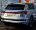 Серый Ауди E-Tron, объемом двигателя 0 л и пробегом 12 тыс. км за 31990 $, фото 33 на Automoto.ua