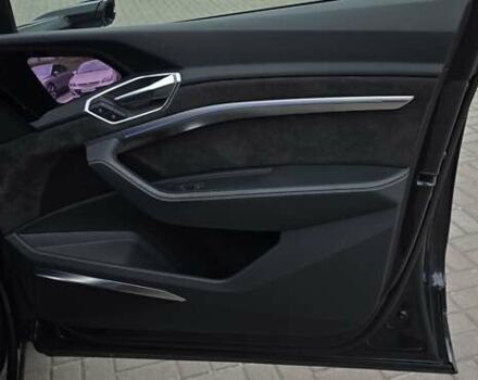 Серый Ауди E-Tron, объемом двигателя 0 л и пробегом 112 тыс. км за 29800 $, фото 48 на Automoto.ua