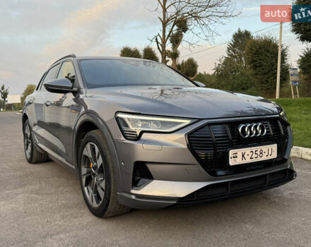 Сірий Ауді E-Tron, об'ємом двигуна 0 л та пробігом 180 тис. км за 21500 $, фото 10 на Automoto.ua