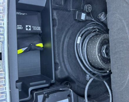 Серый Ауди E-Tron, объемом двигателя 0 л и пробегом 169 тыс. км за 26000 $, фото 35 на Automoto.ua