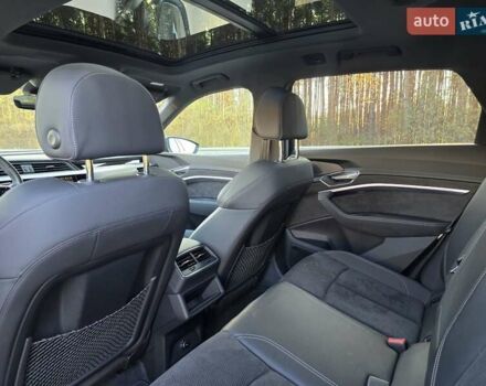 Сірий Ауді E-Tron, об'ємом двигуна 0 л та пробігом 67 тис. км за 37999 $, фото 51 на Automoto.ua