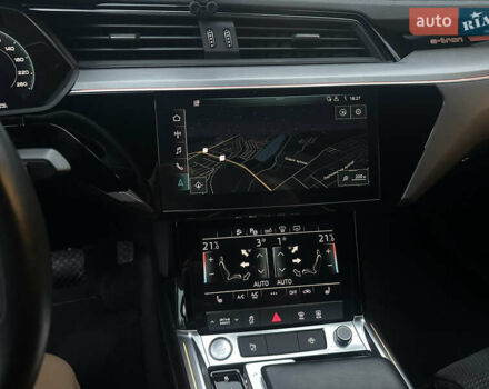Ауди E-Tron 2020 в Хмельницком на Automoto.ua Серый Ауди E-Tron, объемом двигателя 0 л и пробегом 112 тыс. км за 37000 $, фото 38 на Automoto.ua