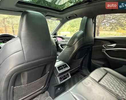 Ауді E-Tron 2020 у Дрогобичі на Automoto.ua Сірий Ауді E-Tron, об'ємом двигуна 0 л та пробігом 160 тис. км за 33900 $, фото 27 на Automoto.ua