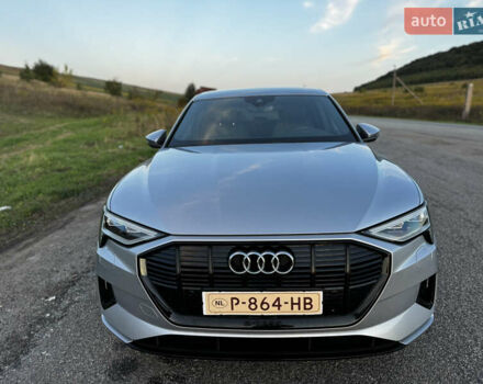 Серый Ауди E-Tron, объемом двигателя 0 л и пробегом 108 тыс. км за 29000 $, фото 13 на Automoto.ua