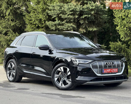 Серый Ауди E-Tron, объемом двигателя 0 л и пробегом 116 тыс. км за 29900 $, фото 4 на Automoto.ua