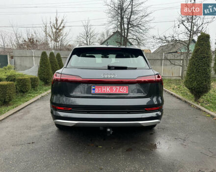 Серый Ауди E-Tron, объемом двигателя 0 л и пробегом 150 тыс. км за 23800 $, фото 8 на Automoto.ua