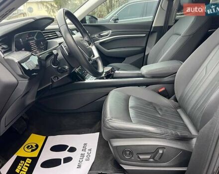 Сірий Ауді E-Tron, об'ємом двигуна 0 л та пробігом 96 тис. км за 29000 $, фото 8 на Automoto.ua