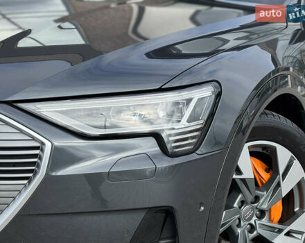 Ауди E-Tron 2020 в Тернополе на Automoto.ua Серый Ауди E-Tron, объемом двигателя 0 л и пробегом 126 тыс. км за 23900 $, фото 11 на Automoto.ua